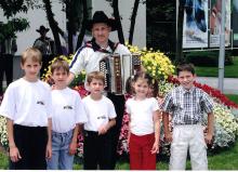 Pričakali ameriške Slovence na Brniku